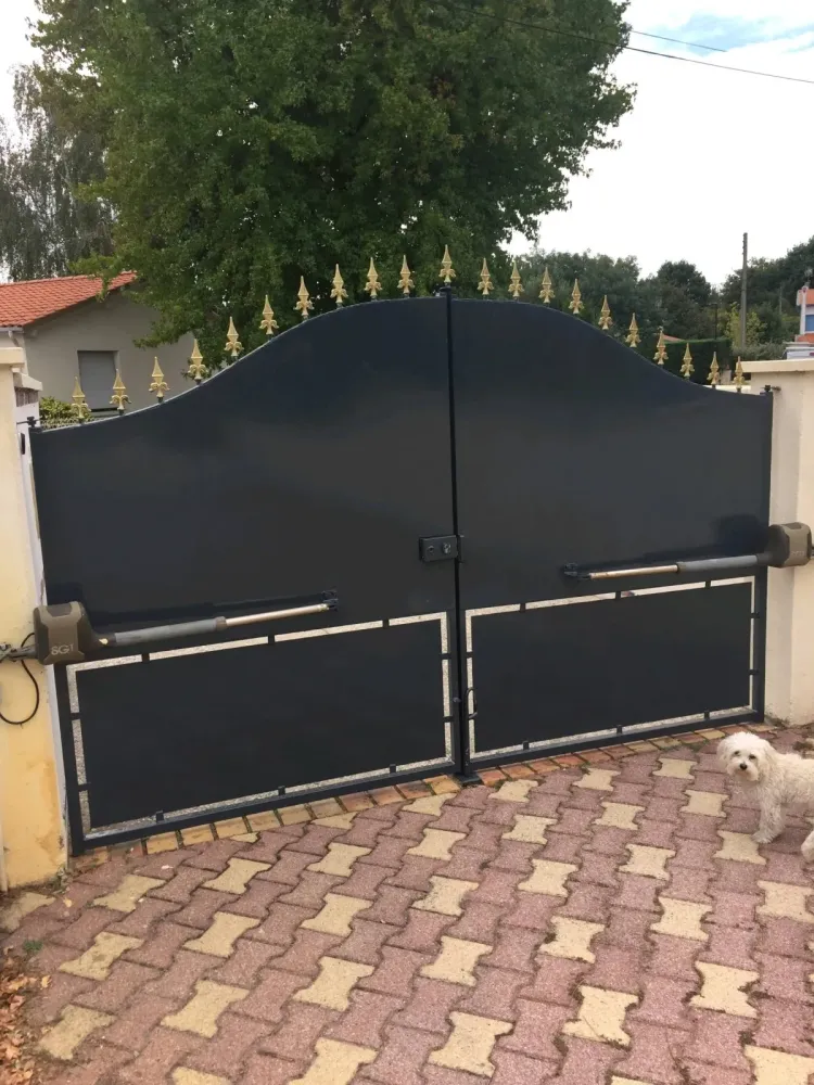 Trouver une entreprise pour la rénovation de son portail à Gujan Mestras (1webp