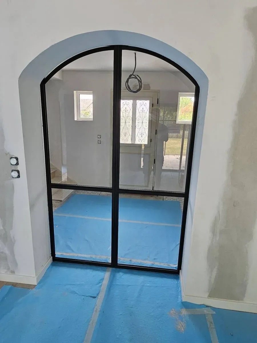 Fabrication sur mesure de porte verrière thermolaqué avec du verre securit à Biganos