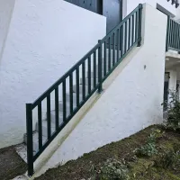 Qui fabrique des garde corps sur mesure en métal de couleur vert à Mios (2webp