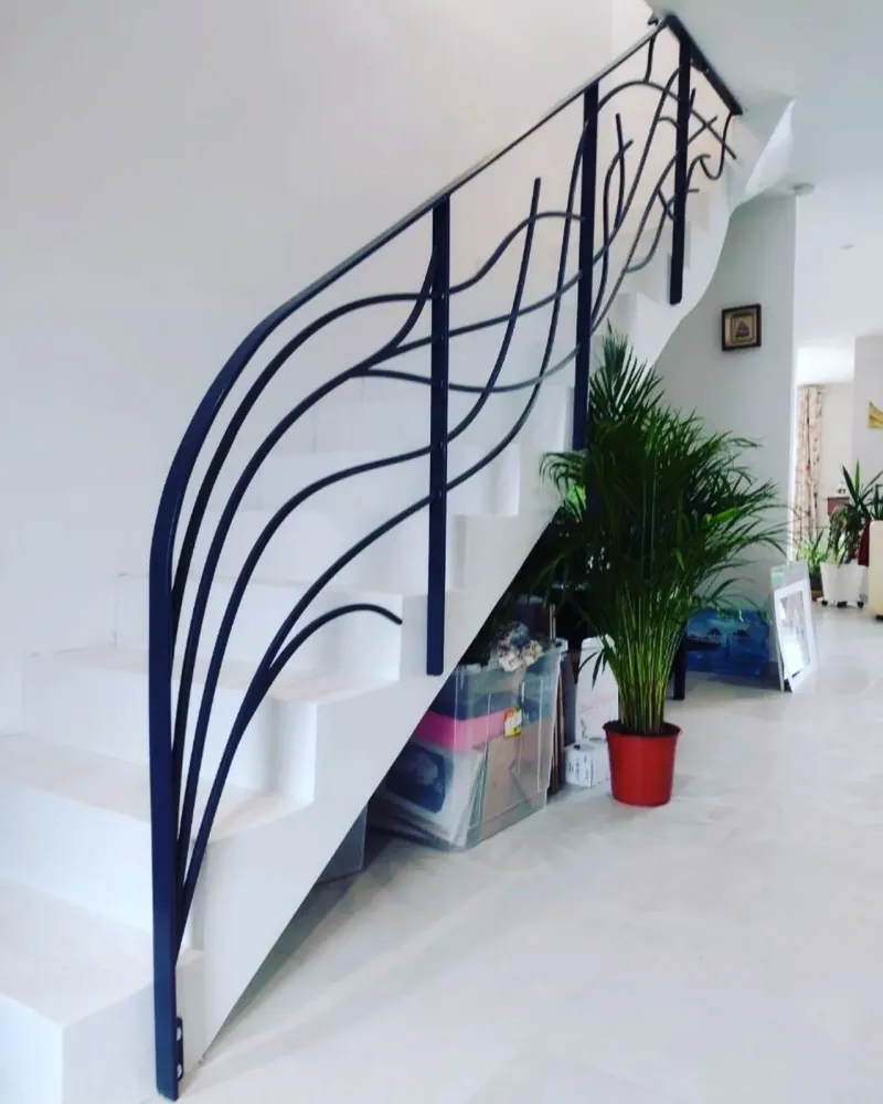 Garde corps en acier forgé sur mesure et thermolaqué à Gujan Mestras (webp