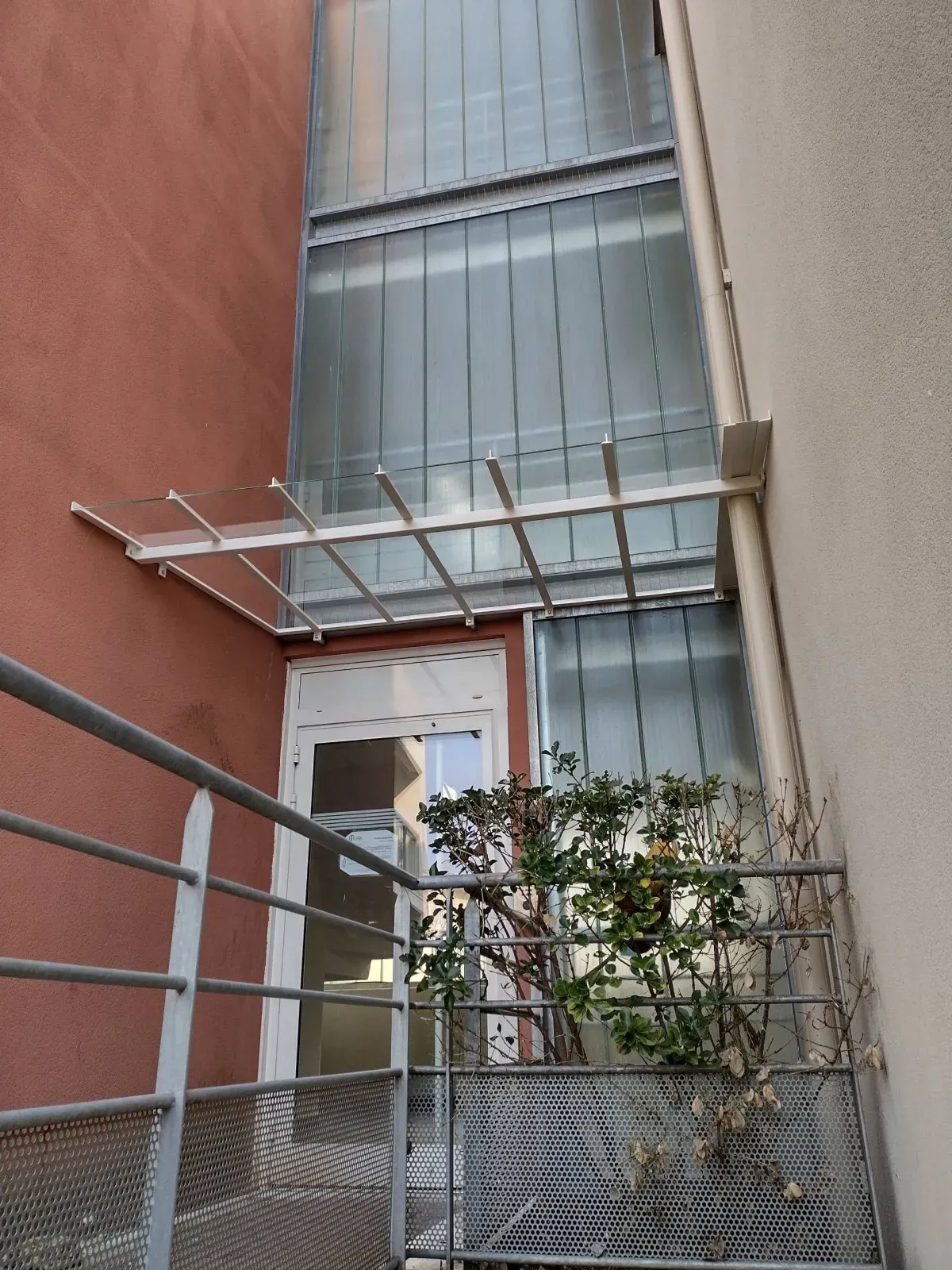 Entreprise spécialisée dans la fabrication sur mesure de marquise en fer forgé à la Teste de Buch